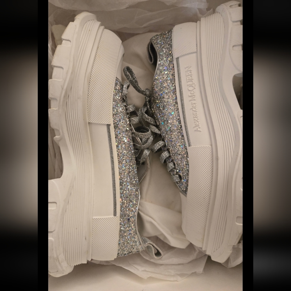Alexander McQueen Women's Silver Glitter Sneakers